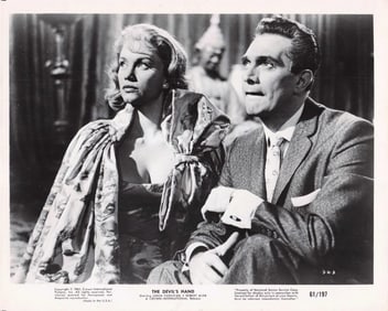 The Devil's Hand - Stills