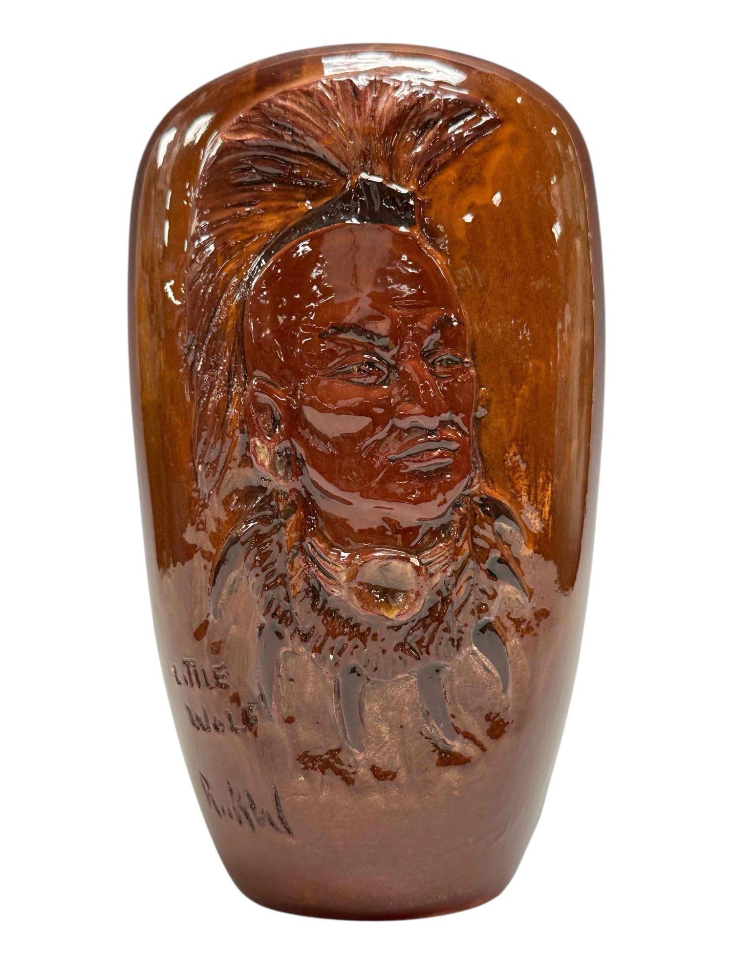 Rick Wisecarver "Little Wolf" Wihoa Art Pottery Vase Signed (1 of 16)