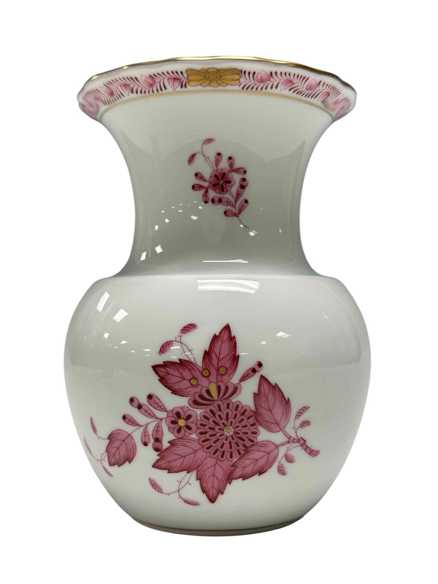 HEREND Hungary "Pink Apponyi" Vase (1 of 14)