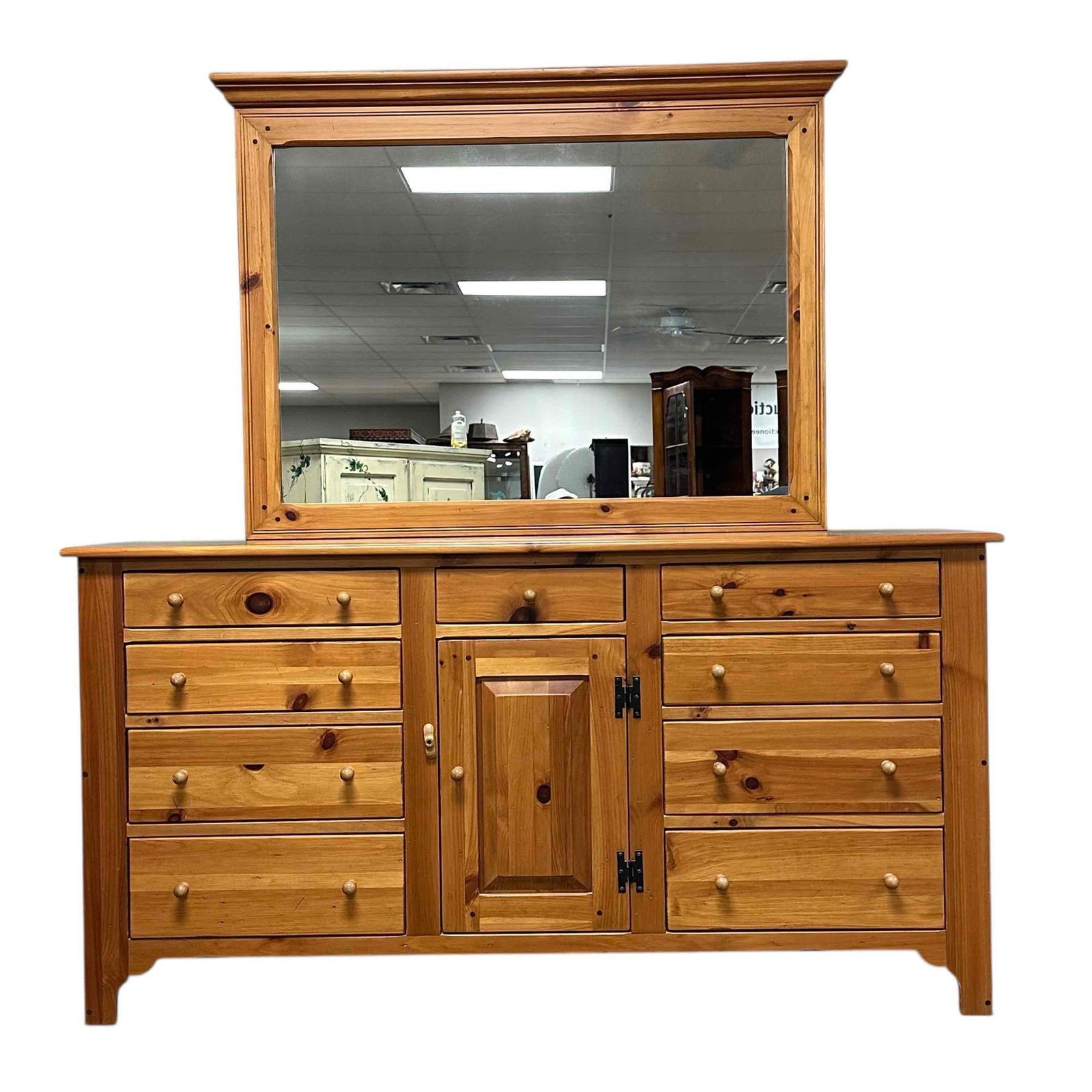 Matching Ethen Allen Country Pine Dresser with Mirror (1 of 18)