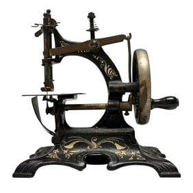 Muller Model 20 Cast Iron Hand Crank Toy Sewing Machine