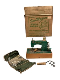 KAYanEE Sew Master Toy Sewing Machine