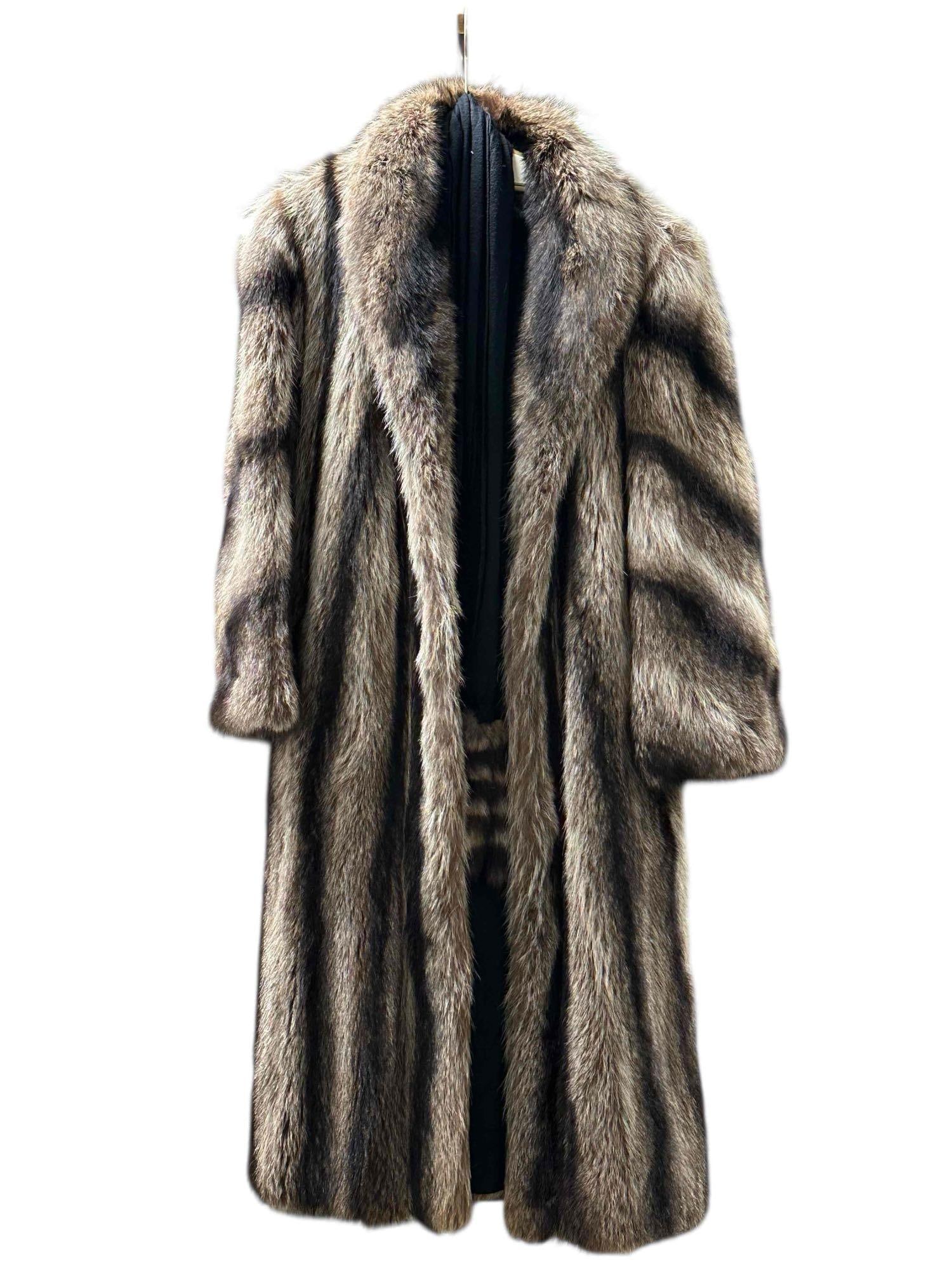 Full Length Raccoon Fur Coat (1 of 20)