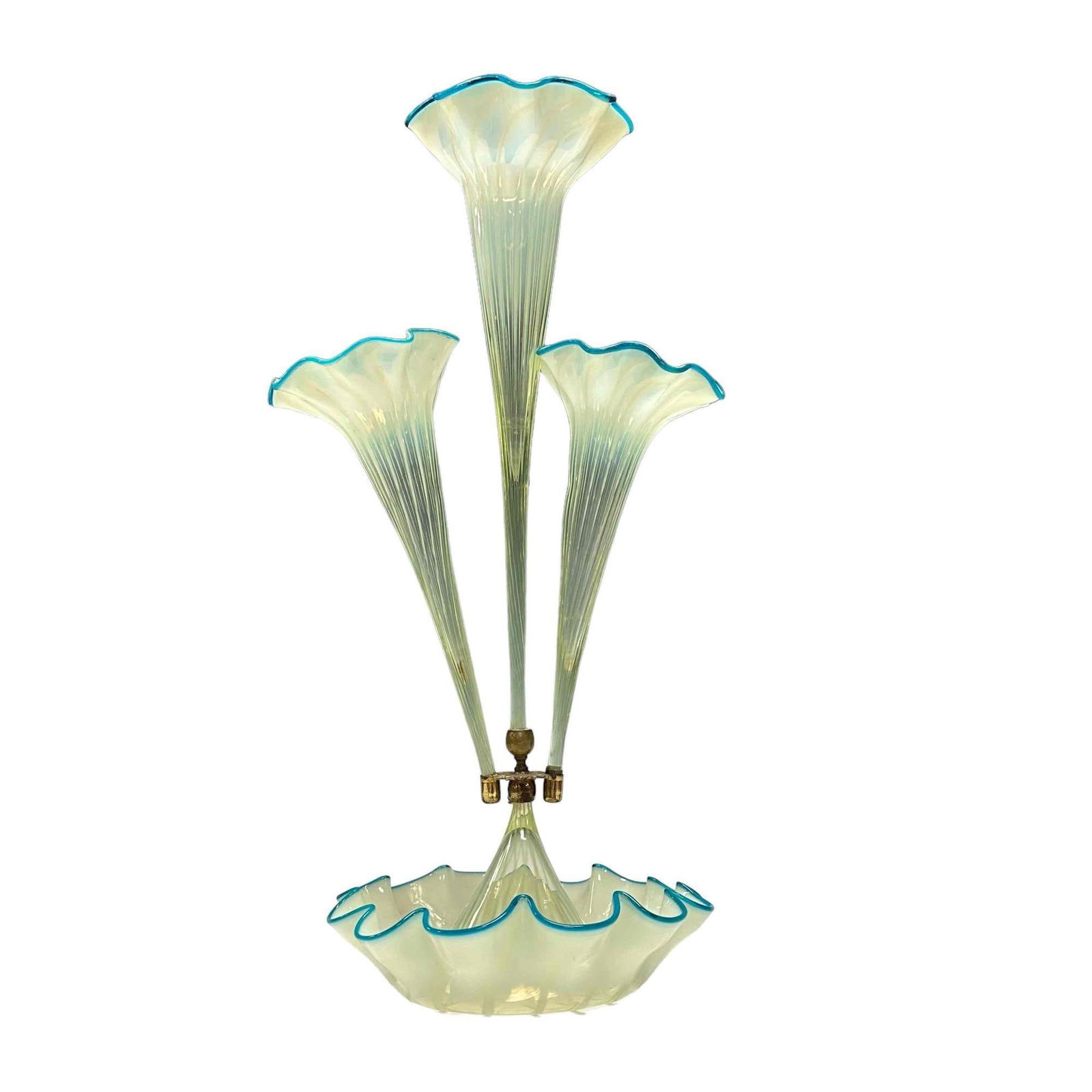 Green Uranium Opalescent Art Glass 3 Horn Trumpet Epergne (1 of 16)