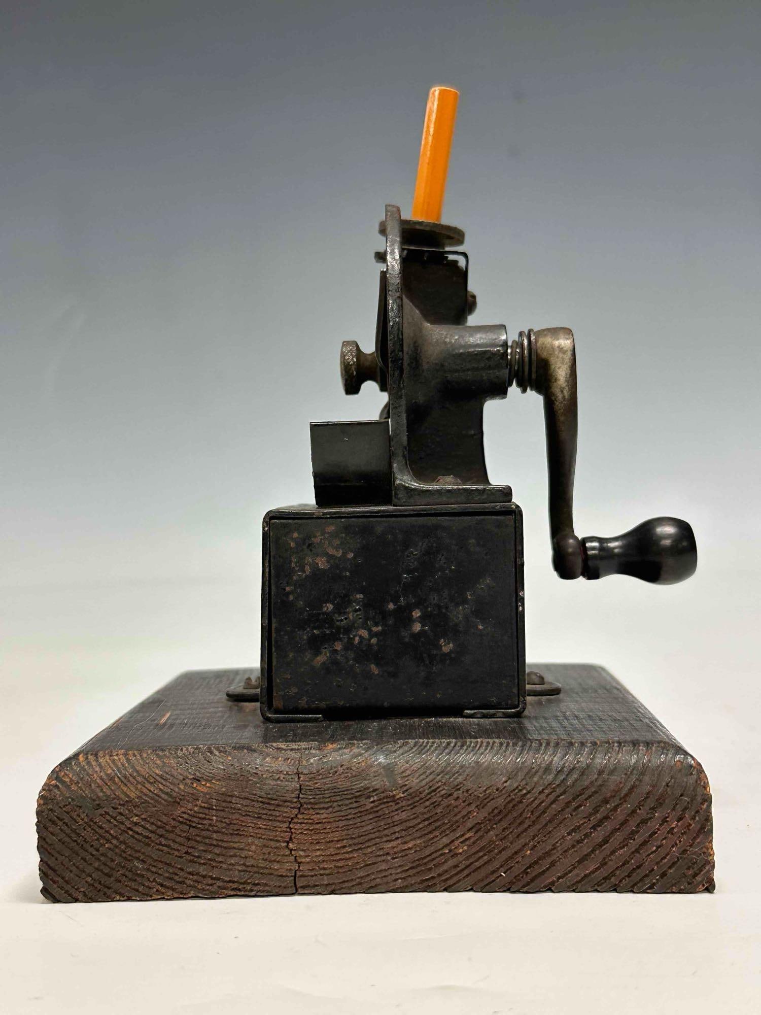 APSCO Automatic Pencil Sharpener Ca. 1911 - 9