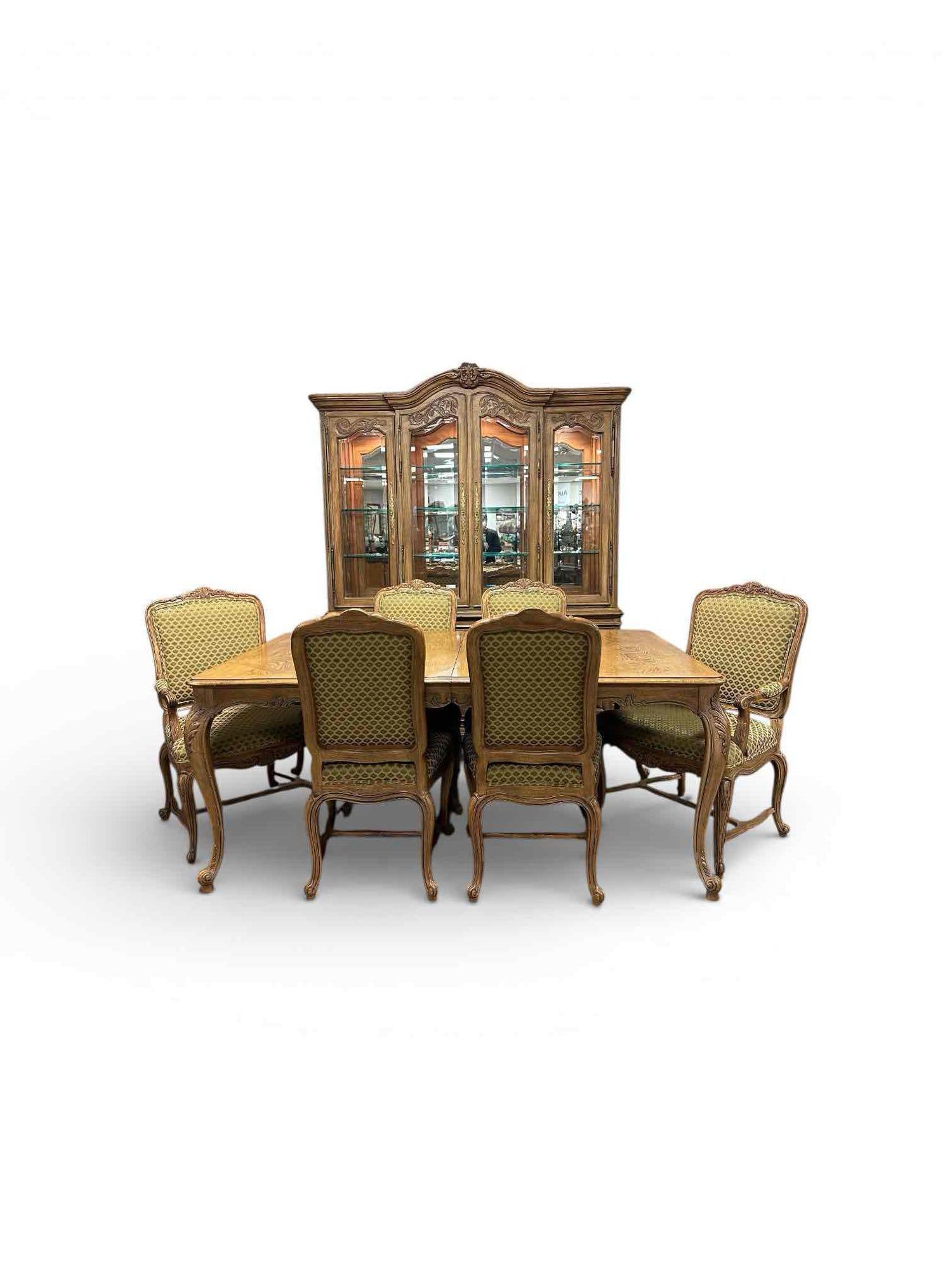 Heritage "Avalon" 6 Chair Dining Set w/China Cabinet (1 of 19)