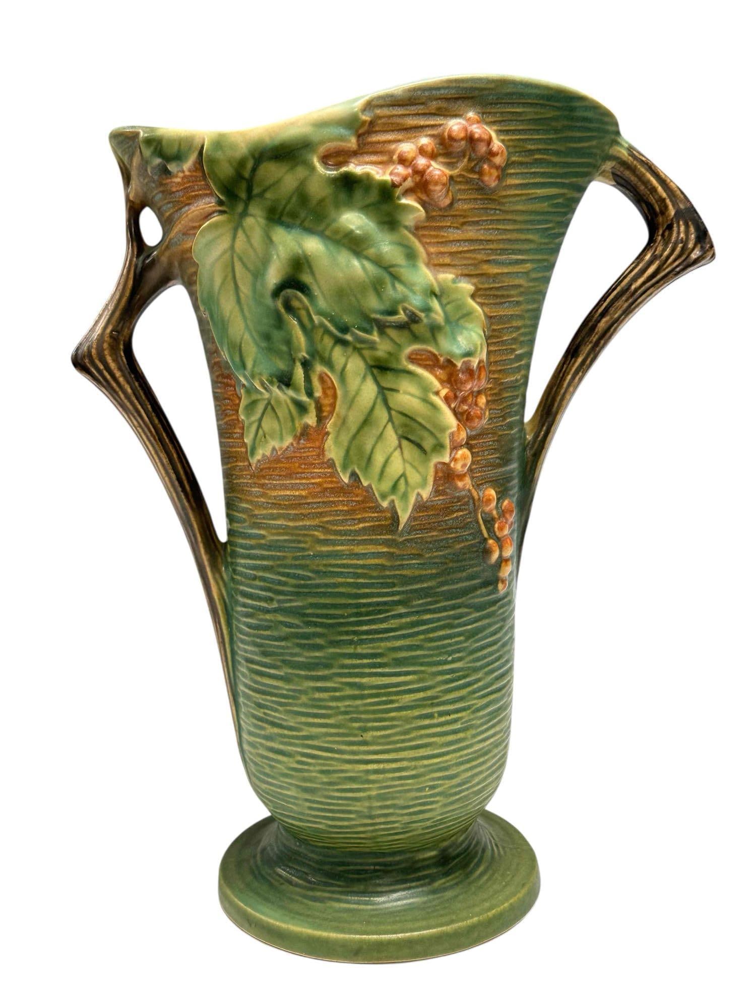 Roseville Pottery Bushberry Vase 38-12 (1 of 13)