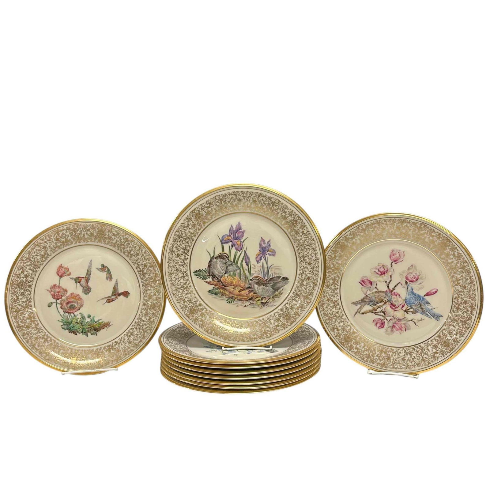 Lenox Boehm Birds Limited Edition Collector Plates (10): 1970's Lenox limited edition Boehm Birds collectors cabinet plates with 24 karat gold trim. Each plate depicts different breeds of birds. Measuring approx. 10.75" diameter. In good condition, appear t