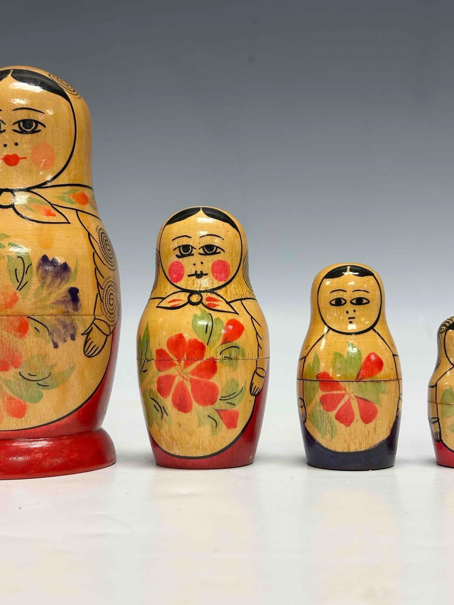 Russian Nesting Dolls (3) - 11
