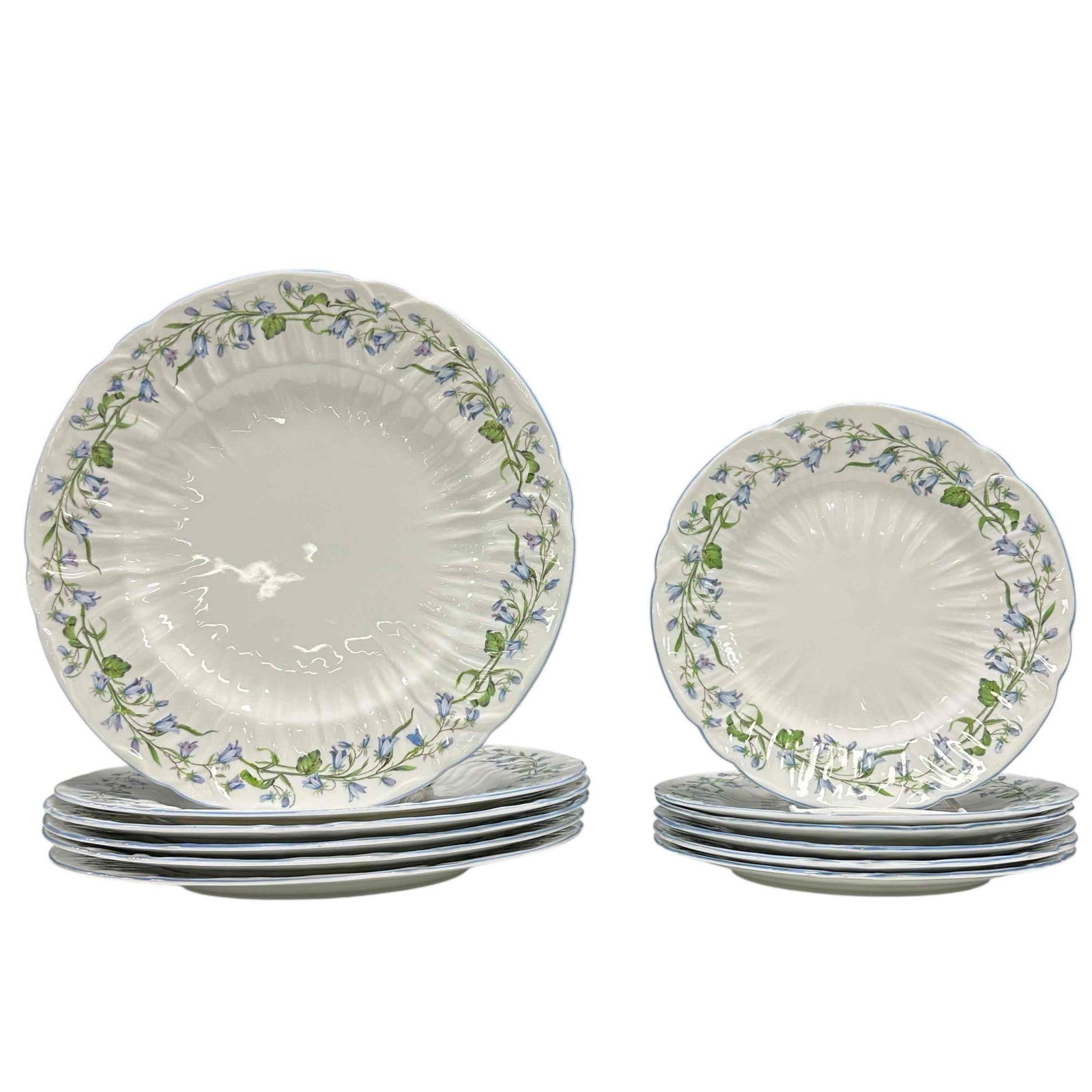 Shelley Fine Bone China "Harebell" Service for Six Plates (12) (1 of 19)