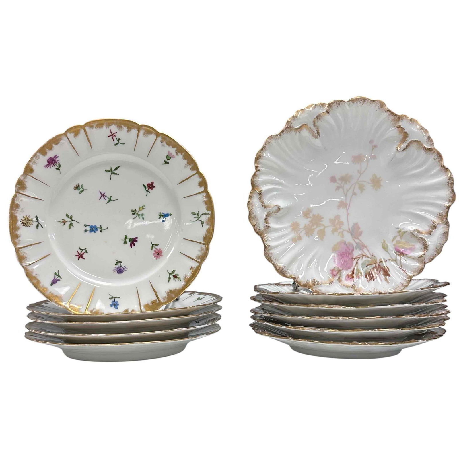 Havilland Limoges Collection Lot: 6 exquisite Art Nouveau Limoges French Cabinet plates. Decorated with sprays of pink and yellow flowers on off-white ground as they reach the heavily gilded scalloped edge. Excellent condition, with