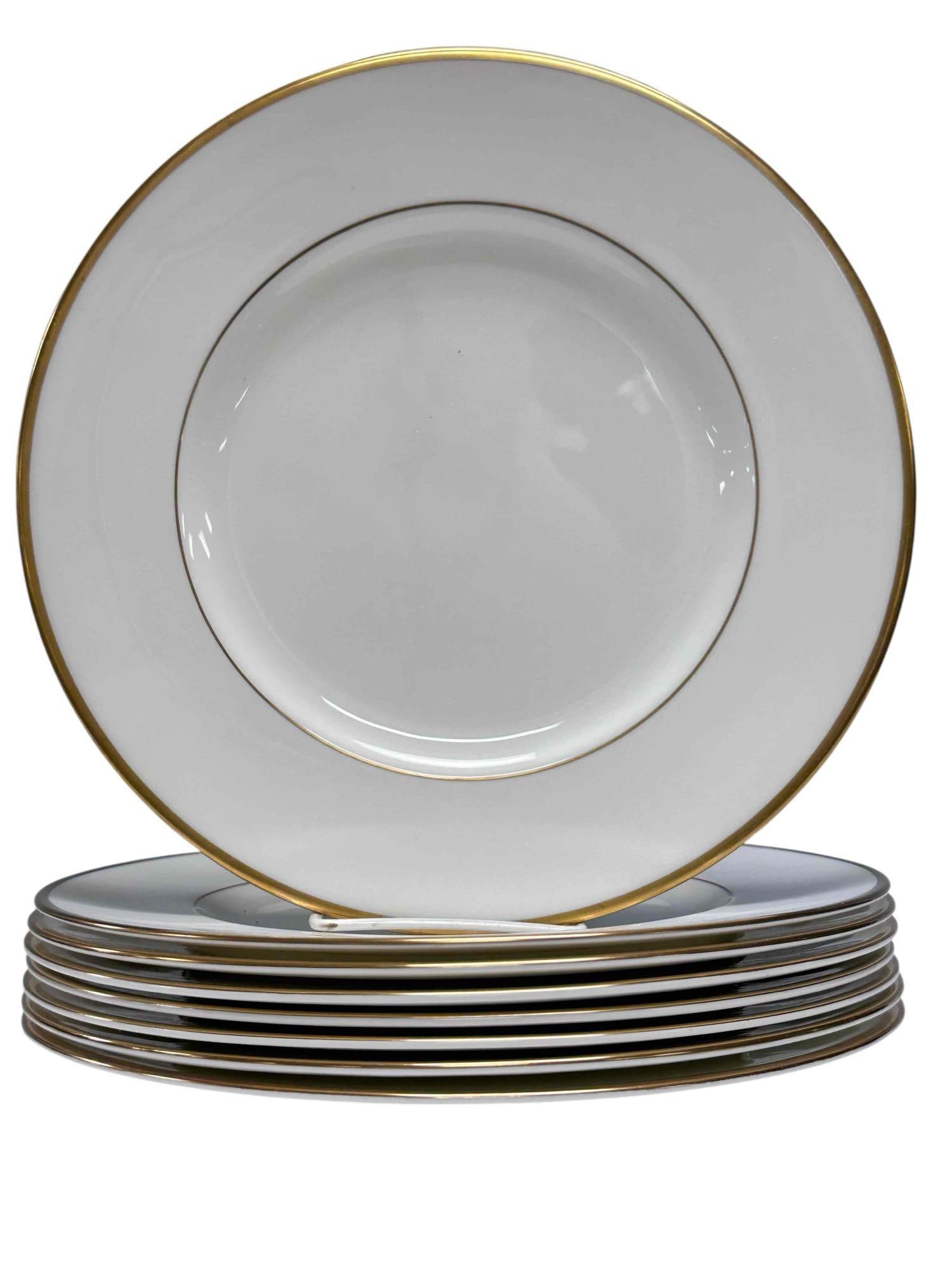 Wedgewood "California" Gold guild set of 8 Dinner Plates: Set of 8 Wedgewood "California" 10.5" dinner plates. Ivory-colored with gold gilt trim on bone China. Made in England. Plates are in excellent condition, see photos. Often identified as California