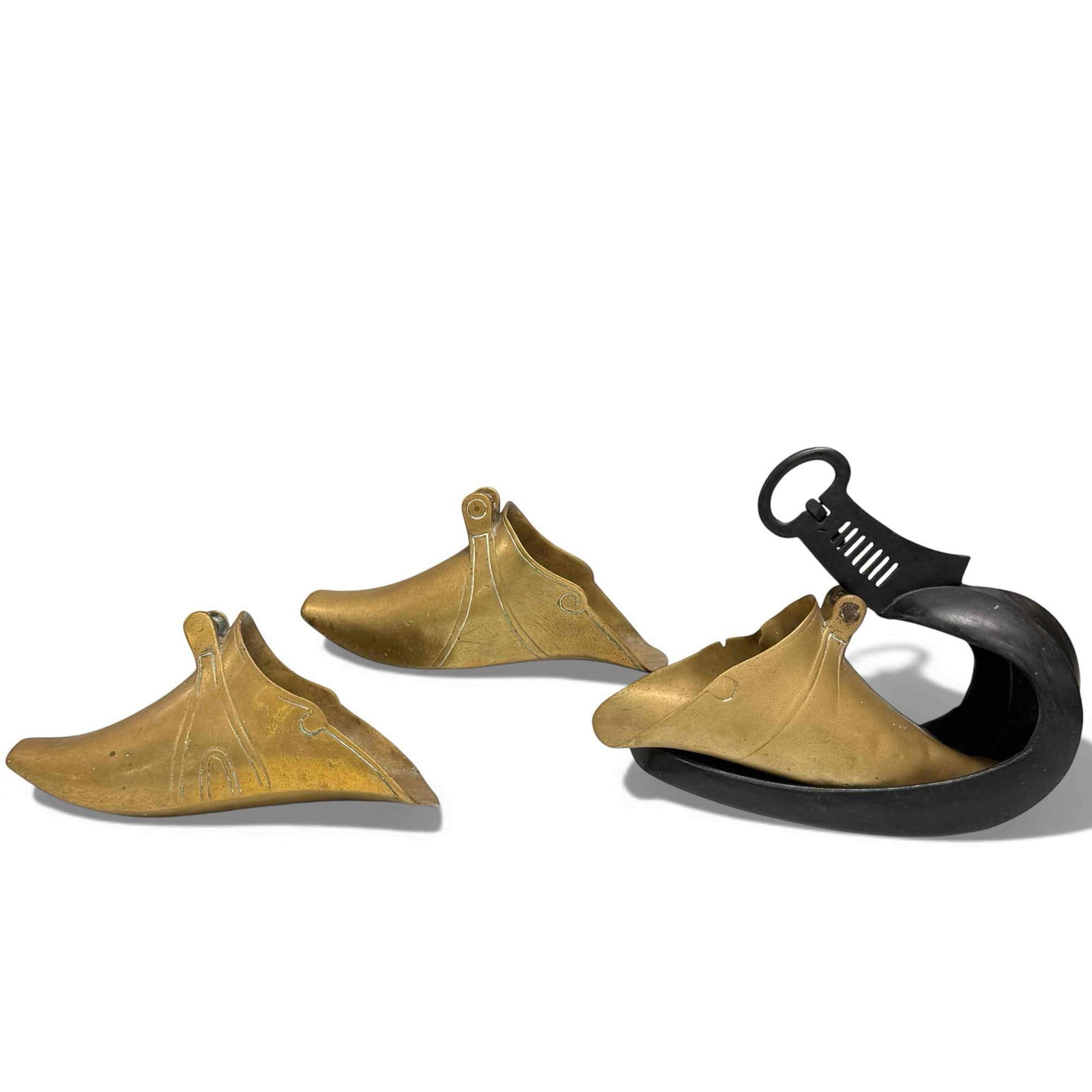 Spanish Colonial Brass "Conquistador" and Japanese Abumi stirrups (1 of 17)