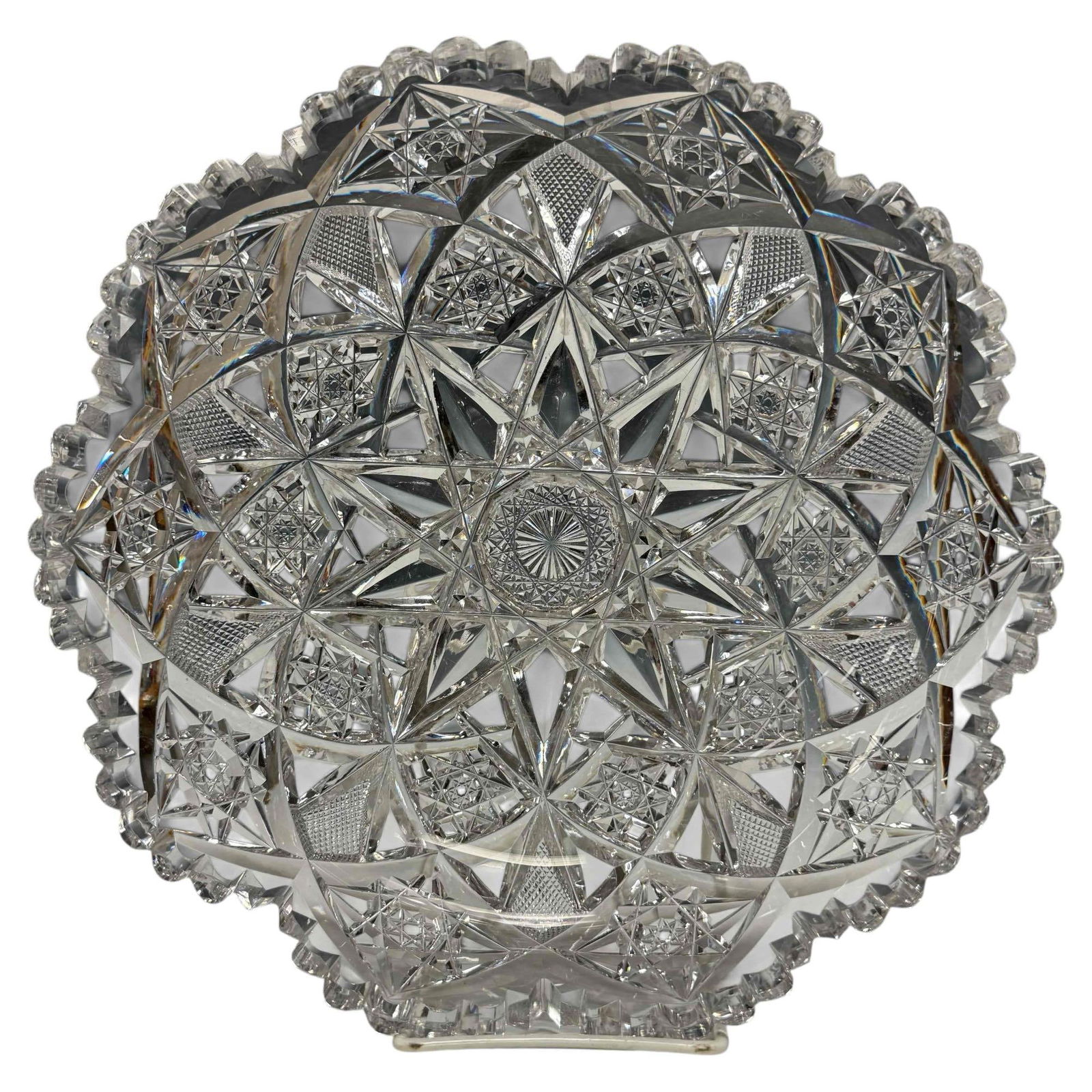 Hawkes American Brilliant Cut Glass Bowl: Hawkes American Brilliant Cut Glass ABCG bowl. Measuring approx. 10" diameter by 2.75" tall. In good age appropriate condition with no breaks or chips noted, see photos.