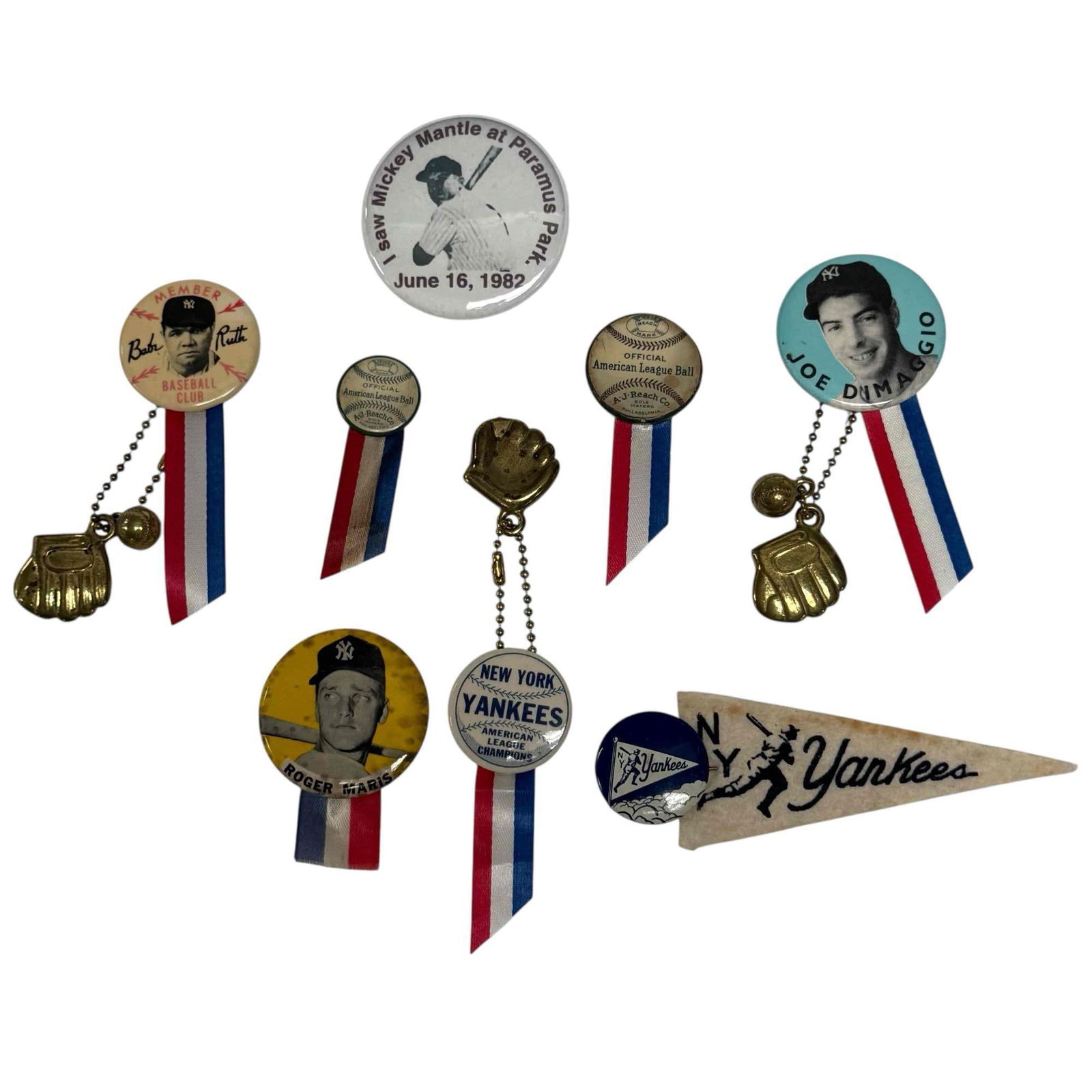 Collection of Vintage New York Yankee Related Pinbacks Ruth, DiMaggio, Maris (1 of 17)