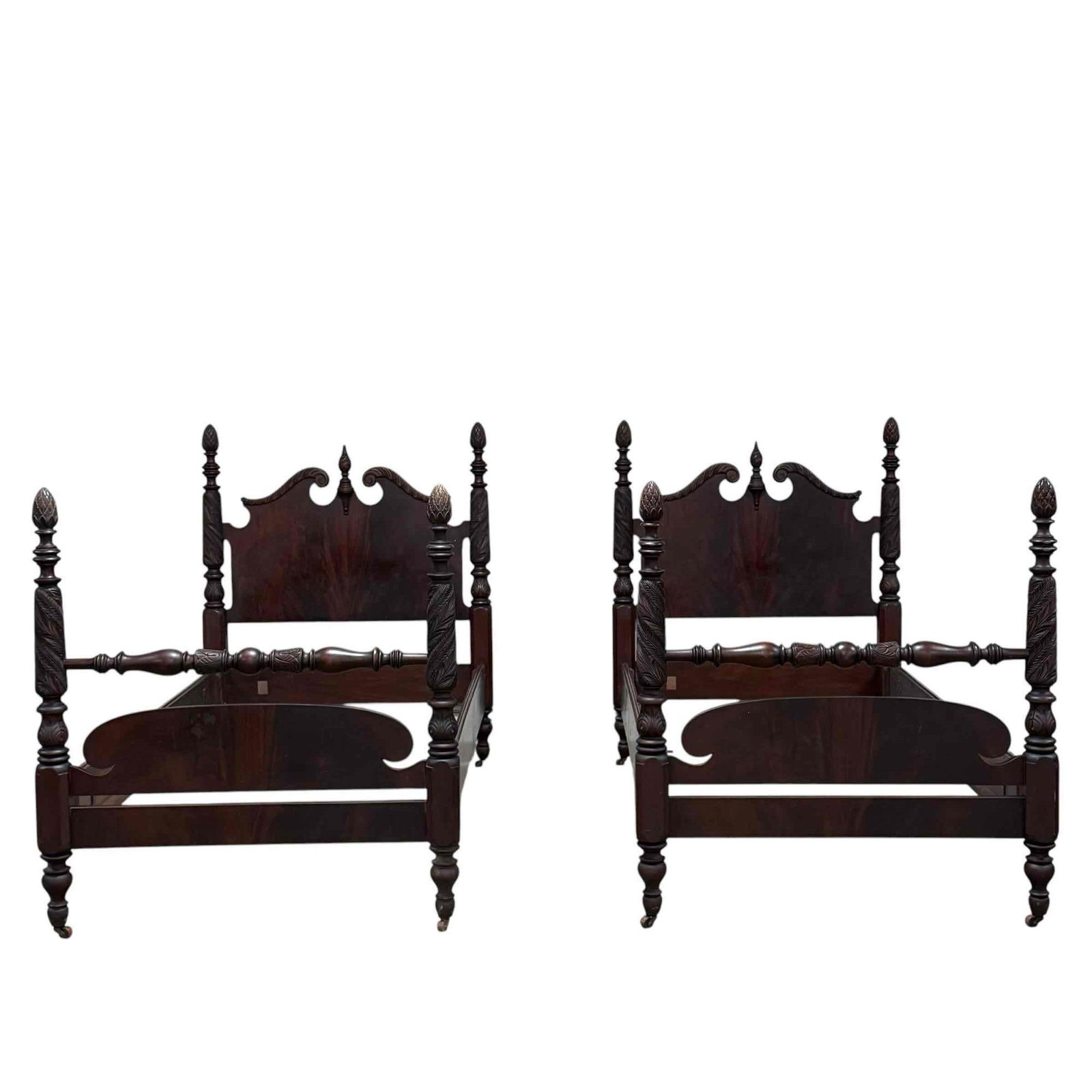 SLIGH Furniture Co Acanthus Carved Twin Beds (1 of 20)