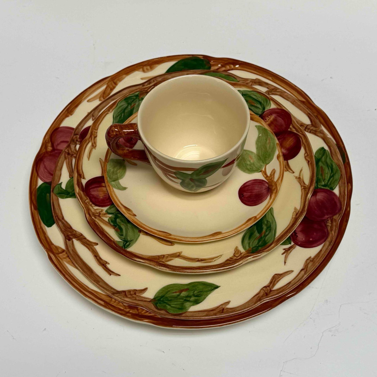 Franciscan Earthenware Apple Pattern Dinnerware 102 Pcs - 14