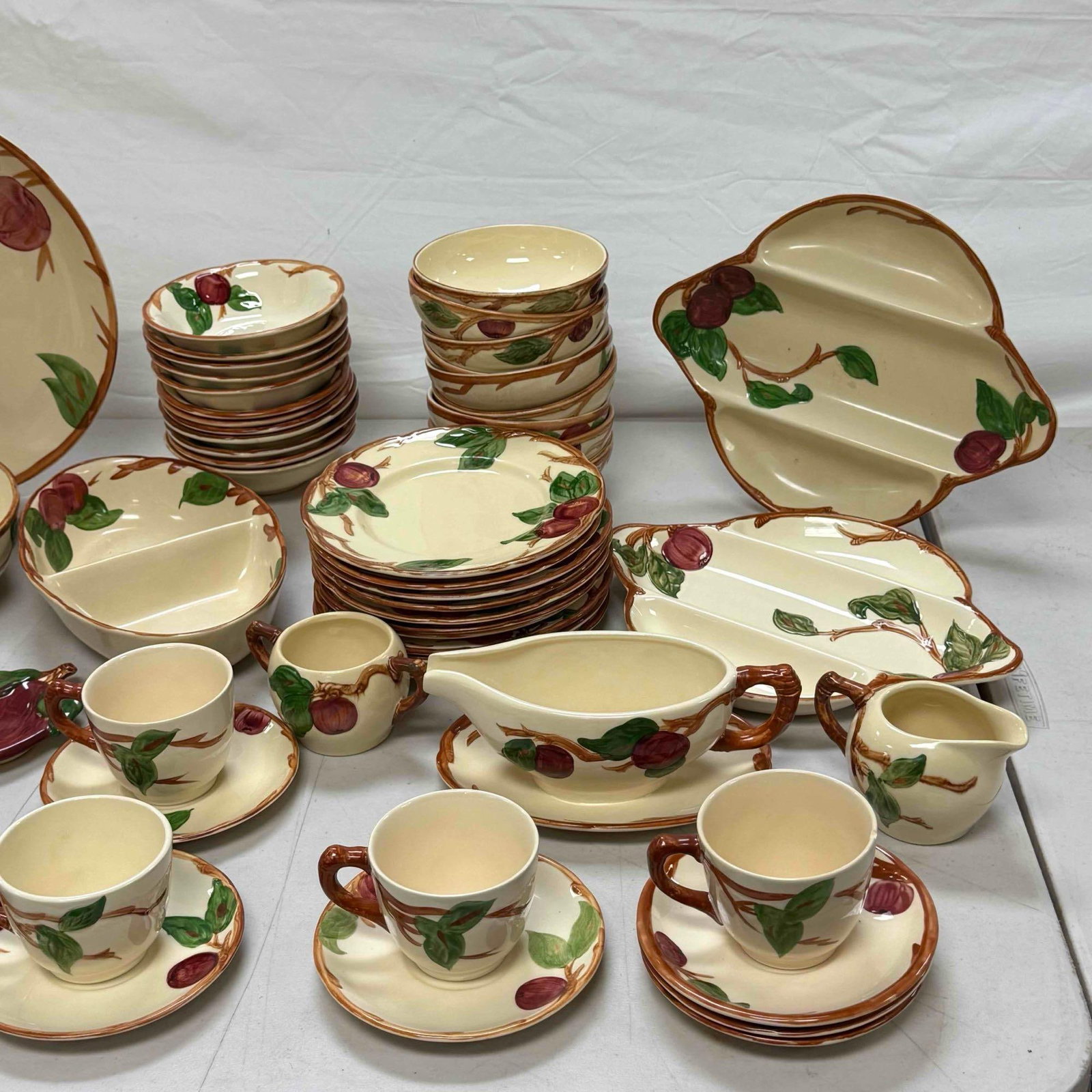 Franciscan Earthenware Apple Pattern Dinnerware 102 Pcs - 6
