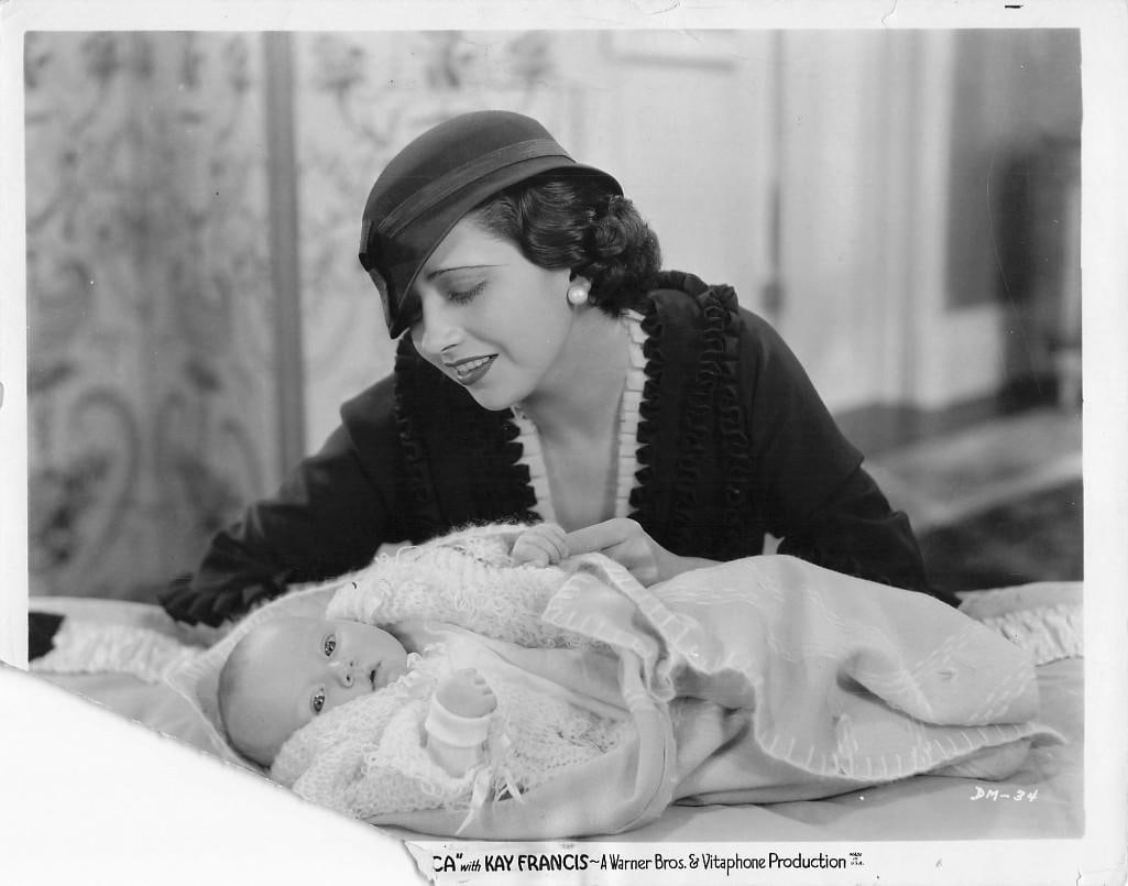 Dr. Monica - Stills: Quantity: 8 Year: 1934 Condition:B+ Country: U.S.A Studio: Warner Brothers Size: 8x10 Genre: Romance Stars: Kay Francis, Warren William, Joan Muir