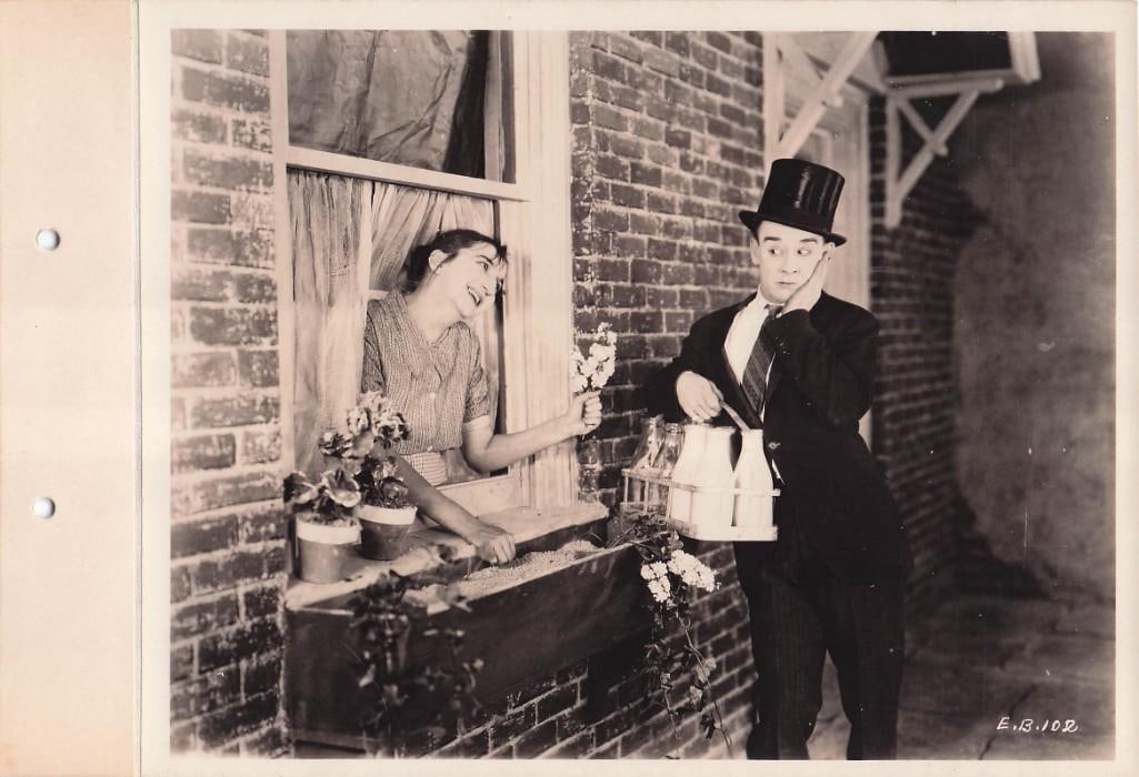 The Early Bird - Keybook Stills - Horizontal: Quantity: 20 Year: 1925 Condition:B+ Country: U.S.A Studio: Tec-Art Size: 8x11 Genre: Silent Comedy Stars: Johnny Hines. Sigrid Holmquist