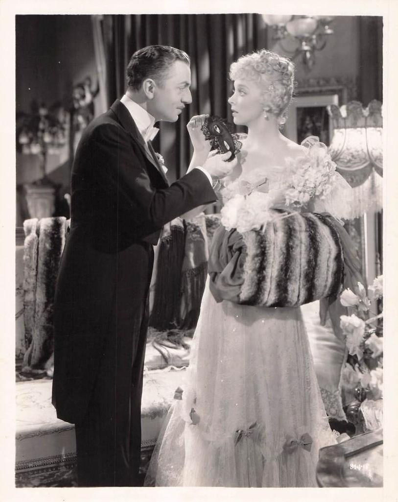 Escapade - Vertical Stills (1 of 14)