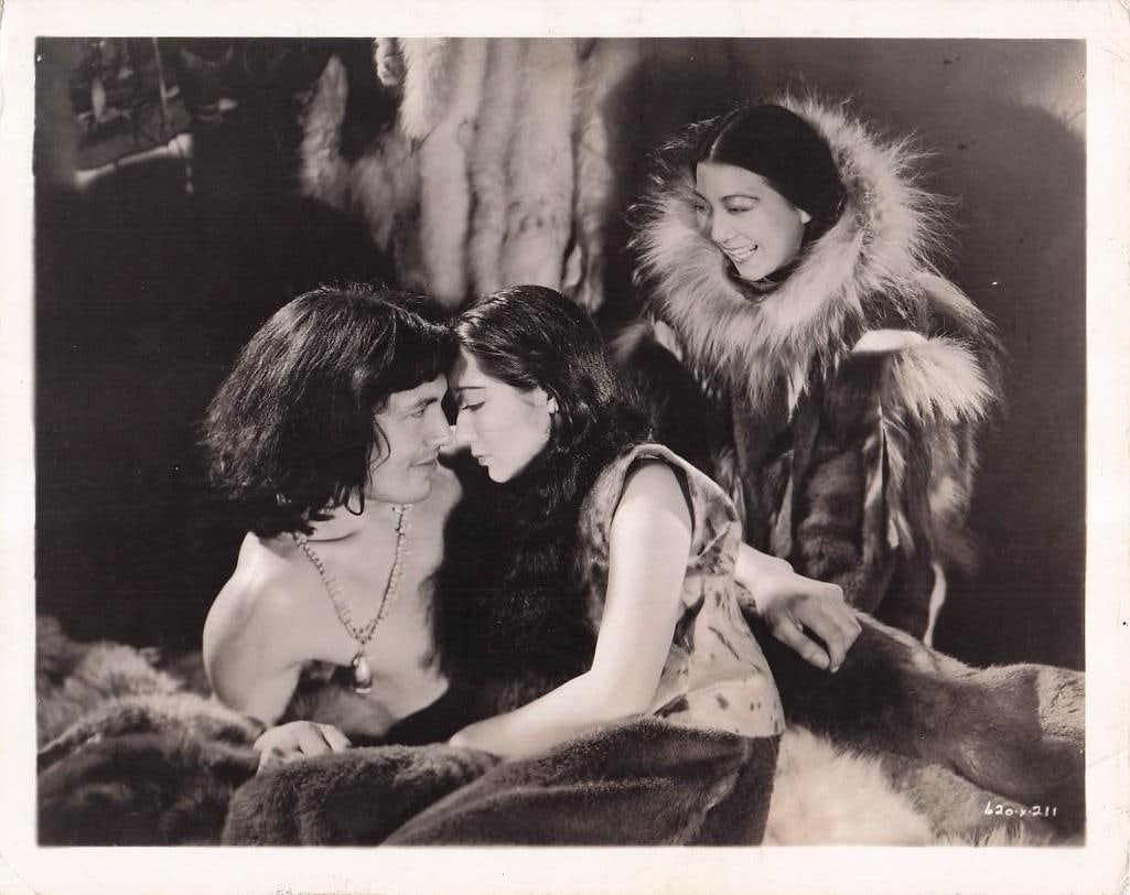 Eskimo - Horizontal Stills: Quantity: 19 Year: 1934 Condition:B+ Country: U.S.A Studio: MGM Size: 8x10 Genre: Adventure Stars: Mala, Joe Sawyer, Lotus Long
