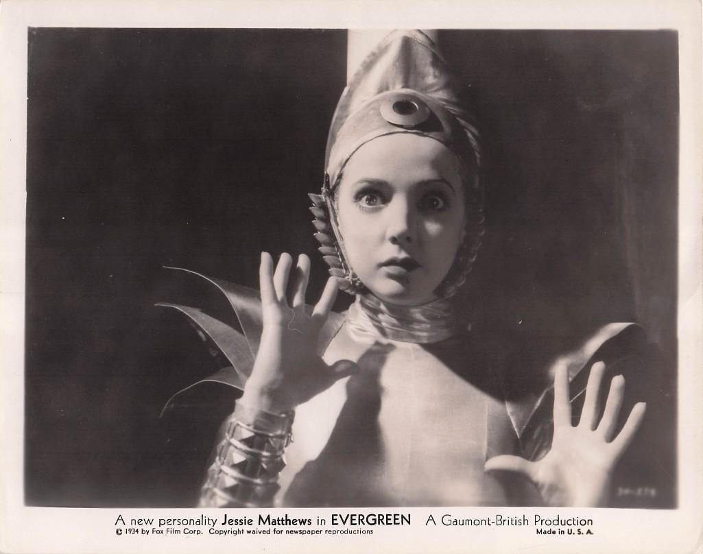 Evergreen - Stills: Quantity: 11 Year: 1934 Condition: C to B+ Country: U.S.A Studio: Fox / Gaumont British Size: 8x10 Genre: Musical Stars: Jessie Matthews, Barry MacKay, Sonnie Hale, Betty Balfour