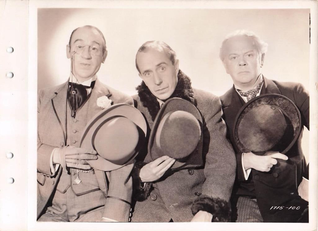 Every Day's a Holiday - Keybook Stills: Quantity: 20 Year: 1937 Condition:B+ Country: U.S.A Studio: Paramount Size: 8x10 Genre: Comedy Stars: Lloyd Nolan, Walter Catlett, Charles Butterworth, Charles Winningen, Edmund Lowe
