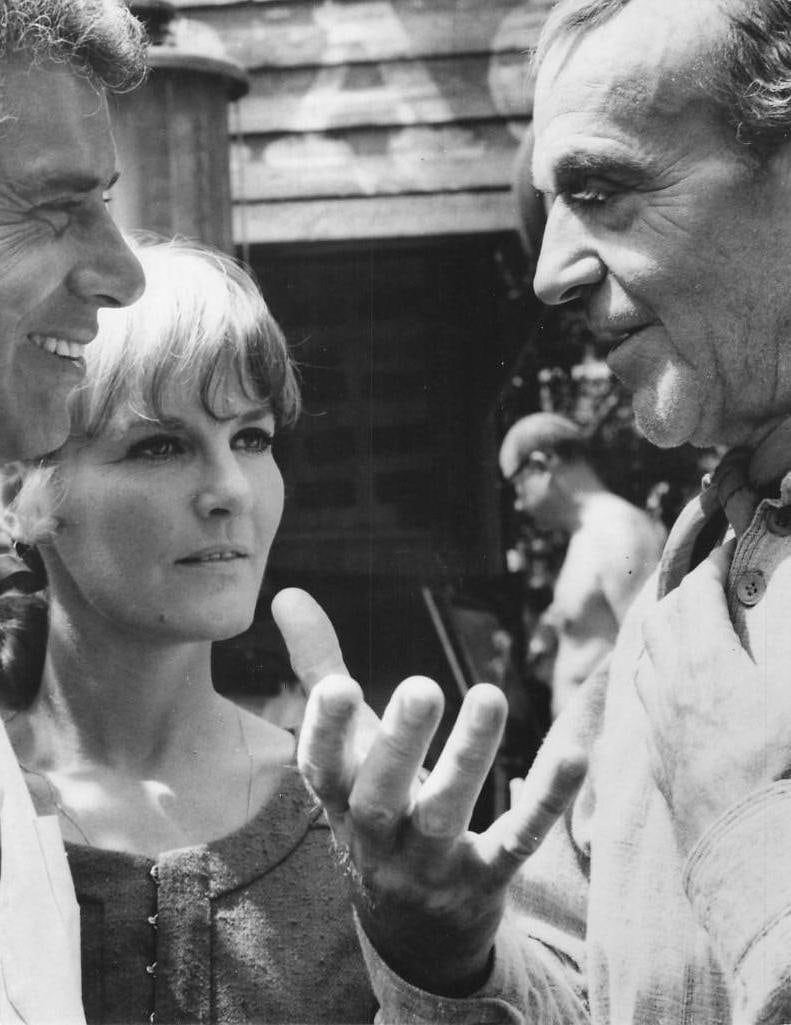 Finian's Rainbow - On Set and Candid Stills: Quantity: 20 Year: 1968 Condition:B+ Country: U.S.A Studio: Warner Brothers Size: 8x10 Genre: Musical Stars: Fred Astaire, Petula Clark, Tommy Steele, Francis Ford Coppola - Director