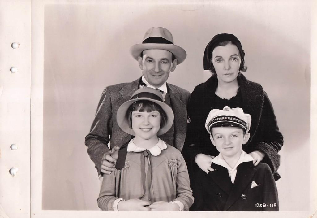 Finn and Hattie - Keybook Stills: Quantity: 20 Year: 1931 Condition:B+ Country: U.S.A Studio: Paramount Size: 8x11 Genre: Paramount Stars: Zasu Pitts, Leon Errol, Mitzi Green, Jackie Searl