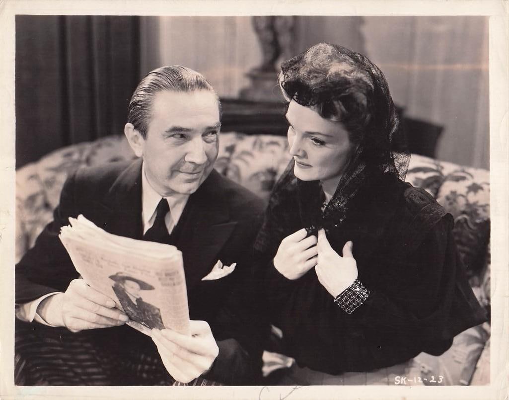 The Corpse Vanishes Movie Stills: Quantity: 12 Year: 1942 Condition: B- to B+ Country: U.S.A Studio: Monogram Size: 8x10 Genre: Horror Stars: Bela Lugosi, Luana Walters, Tristram Coffin, Elizabeth Russell