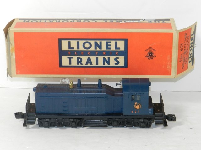 LIONEL #621 DIESEL SWITCHER: LIONEL #621 DIESEL SWITCHER LOCOMOTIVE. NEAR MINT BOXED