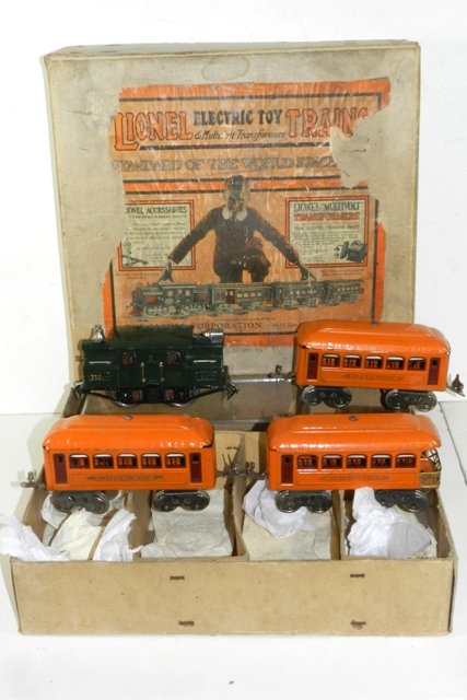 LIONEL NO. 96 PRE-WAR O GAUGE SET W/BOX: Remarkable vintage passenger set includes N.Y. Central No. 153 electric style engine, two (2) No. 603 Pullman cars, a No. 604 Observation car, and a No. 88 battery rheostat. Moderate wear/scratches. A