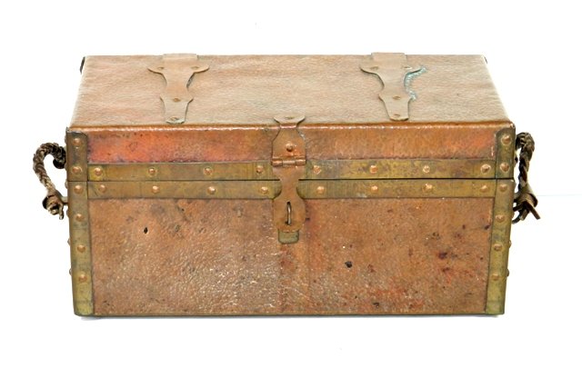 1910's Hammered Copper and Brass Box: Beautiful display piece. Measures 6" X 12" X 6"