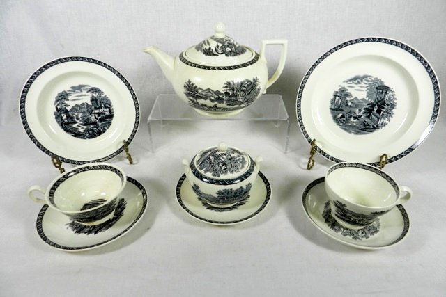 Wedgwood China Set (29) (1 of 8)