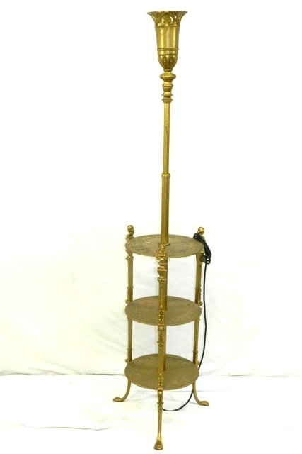 Renaissance Style Brass Parlor Lamp (1 of 6)