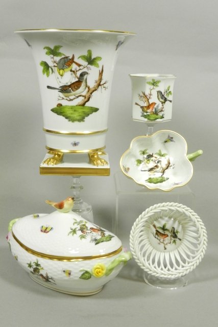 Herend Rothchild Hungarian Porcelain: Herend Rothchild, Hungary, hand painted porcelain vase and dishes, bird motif, gilt rims, including: claw foot pedestal vase, sugar bowl, candy dish, small cup, and reticulated spoon rest. Vase H 7".