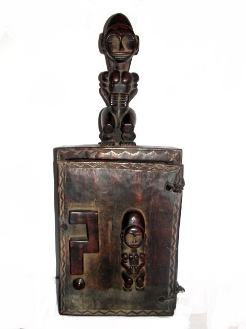 African Carved Medicine Cabinet Fang/Gabon (1 of 7)