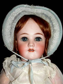 Heinrich Handwerck / Simon & Halbig Doll (1 of 10)