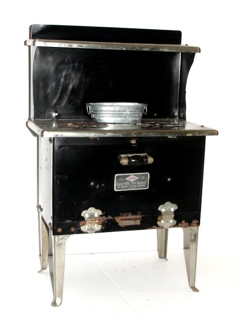 Child's Model Empire Electric Range Ca. 1930's (1 of 8)