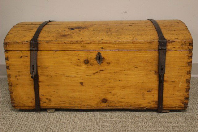 Early 19th Century Yellow Pine Primitive Trunk (1 of 8)