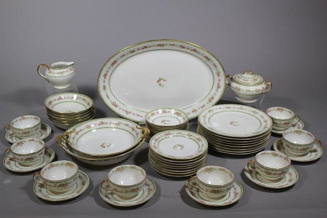 50pc Haviland Limoges Dinnerware, ca. 1880 (1 of 9)