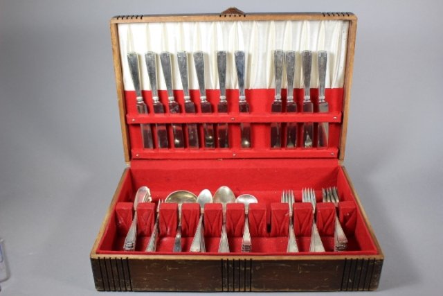 81 Piece Sterling Silver "Etruscan" Flatware By Gorham (1 of 9)