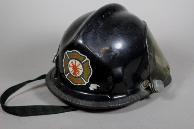 Gates Mills Fire Fighter Helmet (1 of 5)