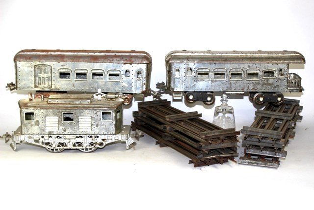 Vintage Standard Gauge Locomotive and Cars Set (1 of 9)