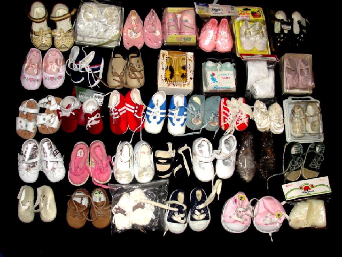 Generous Lot 35 Pr,s Old Stock Baby / Doll Shoe's (1 of 7)