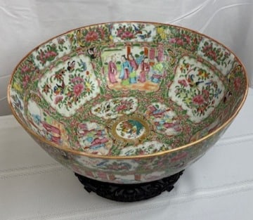 Large Antique Chinese Punch Bowl Export Canton Rose Medallion 19th Century (1 of 5)