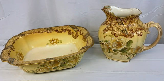 Doulton Burslem Sunflowers Pitcher & Wash Basin (1 of 6)
