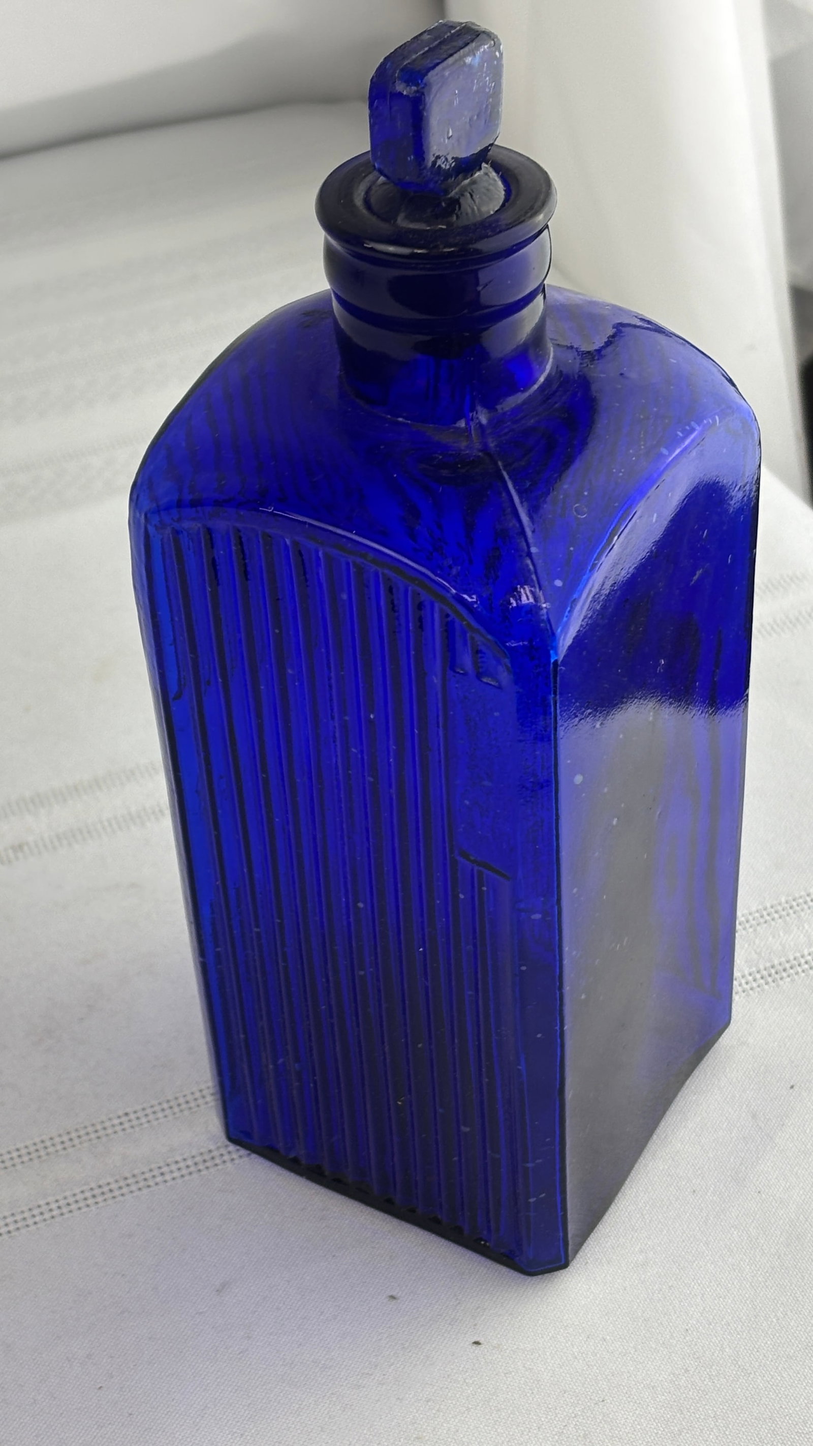 Admiralty Poison Bottle with Original Lid- Beautiful Deep Cobalt Blue Bottle 24 oz.: Deep Blue color, in excellent condition with no chips or cracks. Has top part.