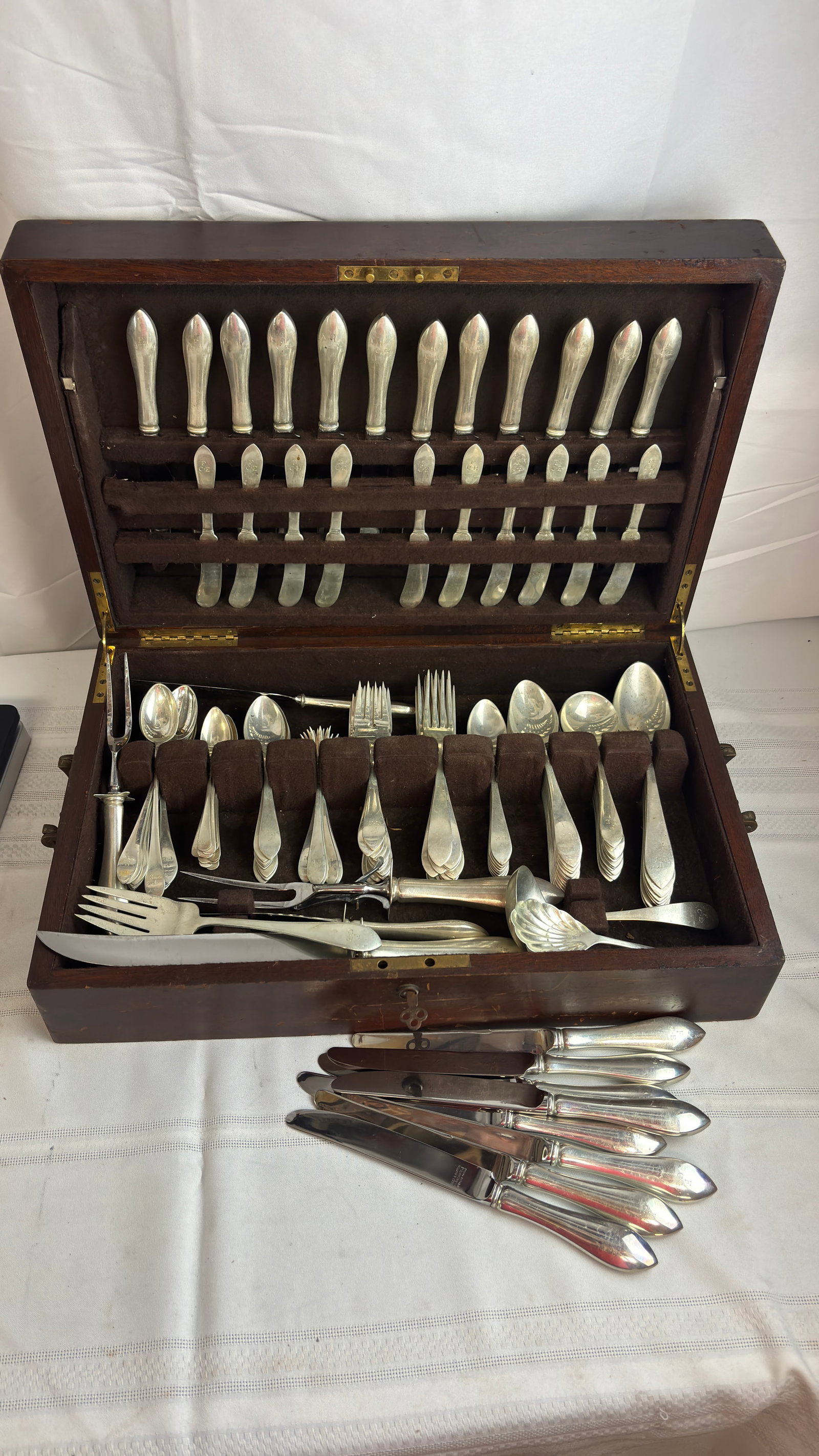 HUGE COMPLETE 5,992 grams Set of Reed & Barton Sterling - monogrammed CEF CCF (1 of 7)